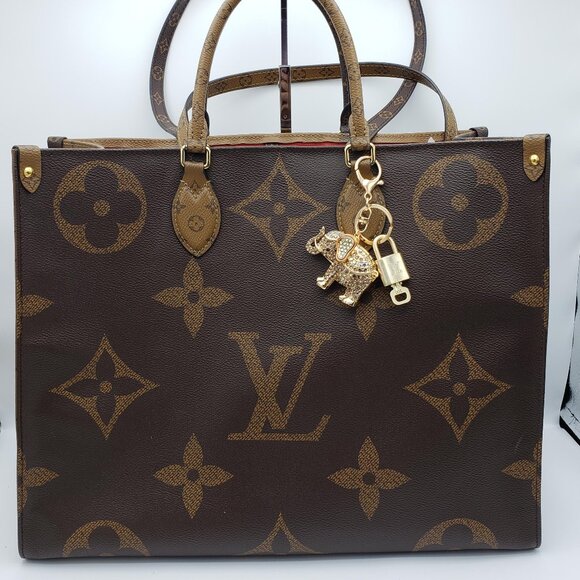 Authentic Louis Vuitton Lock & Key with Unbranded Elephant Charm, Keychain - Picture 3 of 10